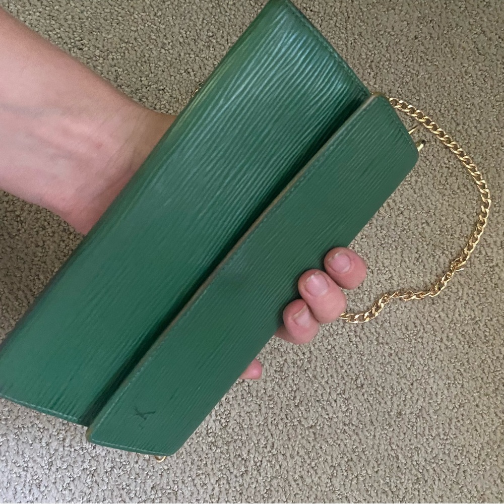 Louis Vuitton Sarah Epi leather wallet on chain green gold - Picture 6 of 9